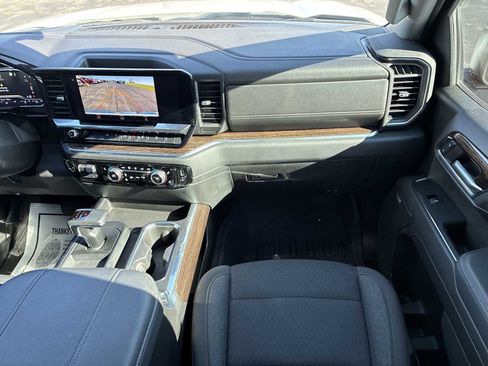 Used 2023 GMC Sierra 1500 Elevation w/ Preferred Package image 27