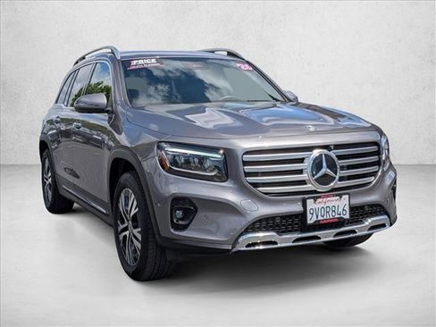 Certified 2026 Mercedes-Benz GLB 250 4MATIC image 3