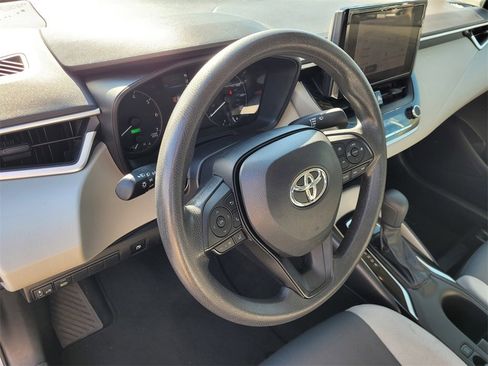 Used 2023 Toyota Corolla LE image 26
