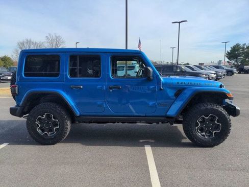 Used 2023 Jeep Wrangler Unlimited Rubicon 4xe AWD/4WD image 3