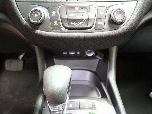 Used 2024 Chevrolet Malibu LS image 15