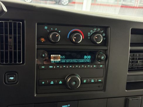 New 2026 GMC Savana 2500 w/ Driver Convenience Package RWD image 18