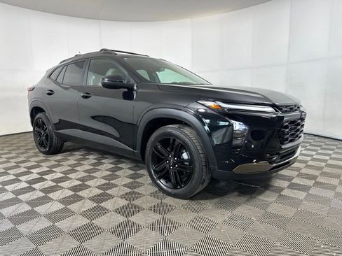 Used 2025 Chevrolet Trax ACTIV w/ Driver Confidence Package image 8