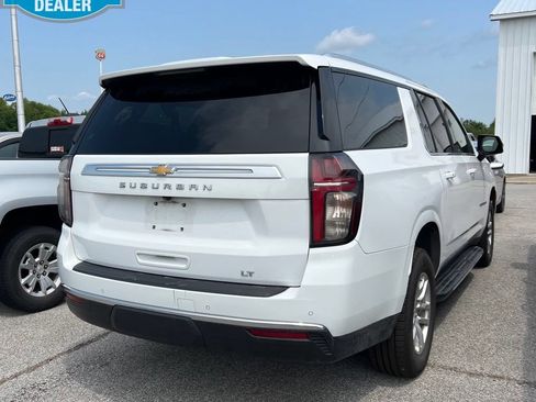 Used 2021 Chevrolet Suburban LT w/ Luxury Package AWD/4WD image 6