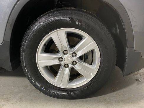 Used 2020 Chevrolet Trax LT FWD image 11