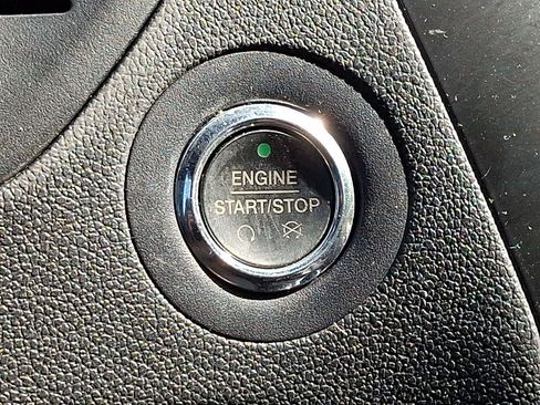 Used 2019 Ford Explorer XLT w/ Equipment Group 202A AWD/4WD image 23