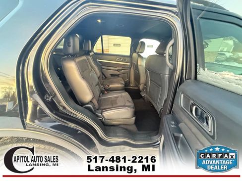Used 2019 Ford Explorer XLT w/ Equipment Group 202A AWD/4WD image 20