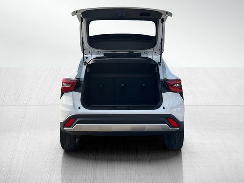 New 2026 Chevrolet Trax LT w/ Driver Confidence Package image 9