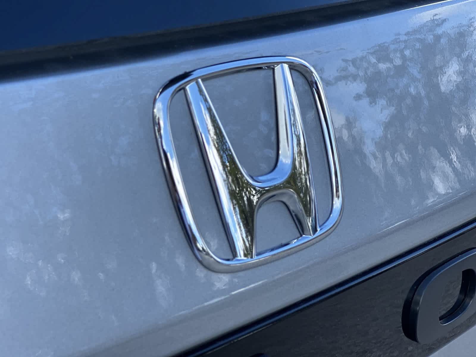 New 2026 Honda Pilot Sport image 10