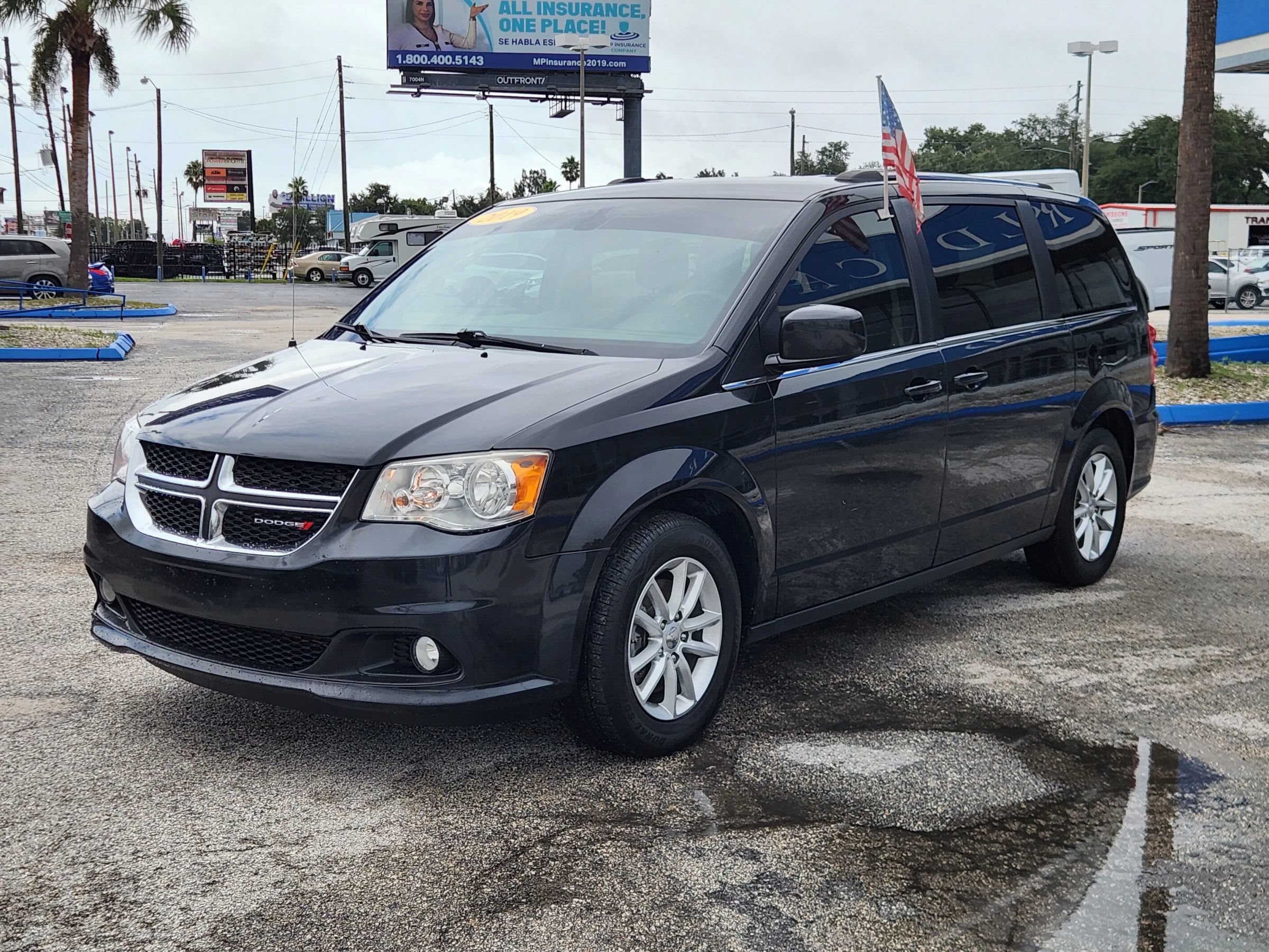 Used 2019 Dodge Grand Caravan SXT FWD image 4