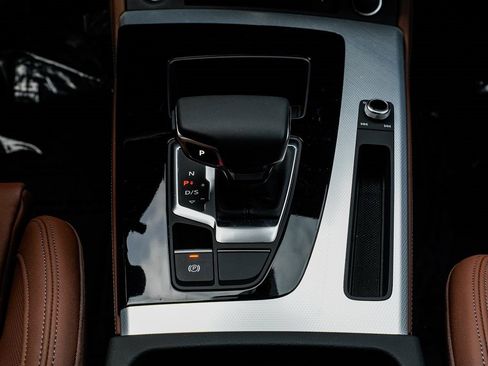 Used 2025 Audi Q5 Prestige image 16