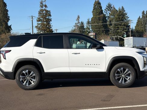 New 2026 Chevrolet Equinox LT image 4