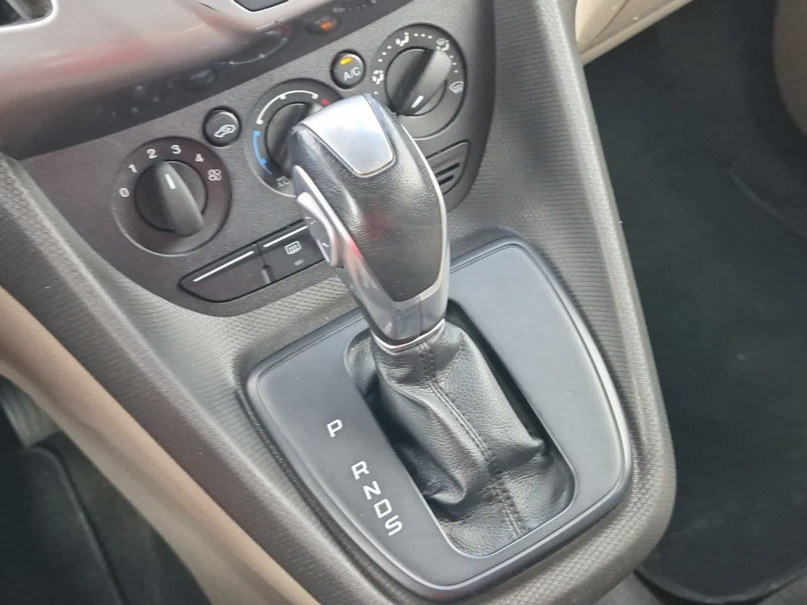 Used 2014 Ford Transit Connect XLT FWD image 30