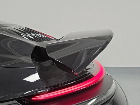 Certified 2025 Porsche 911 Carrera RWD image 31
