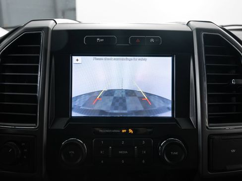 Used 2019 Ford F150 XLT image 34