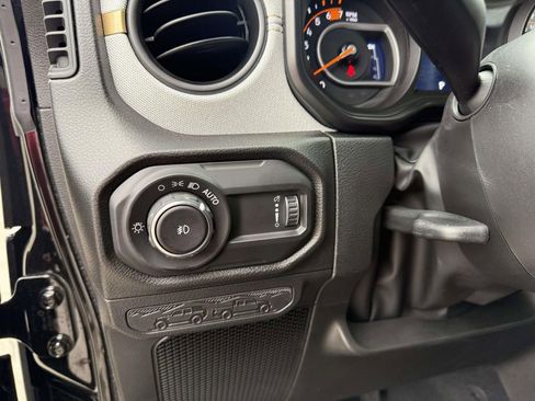 Used 2026 Jeep Wrangler Willys image 14