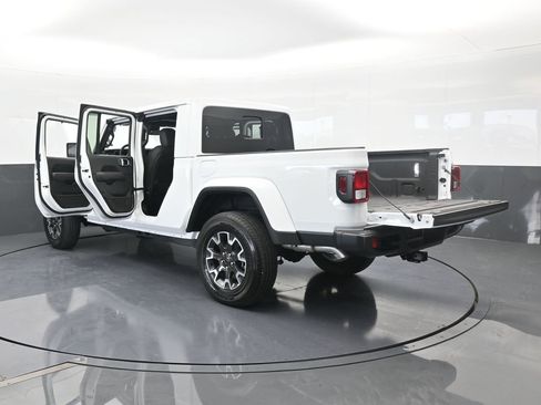 Used 2024 Jeep Gladiator Sport w/ Premium Package image 79