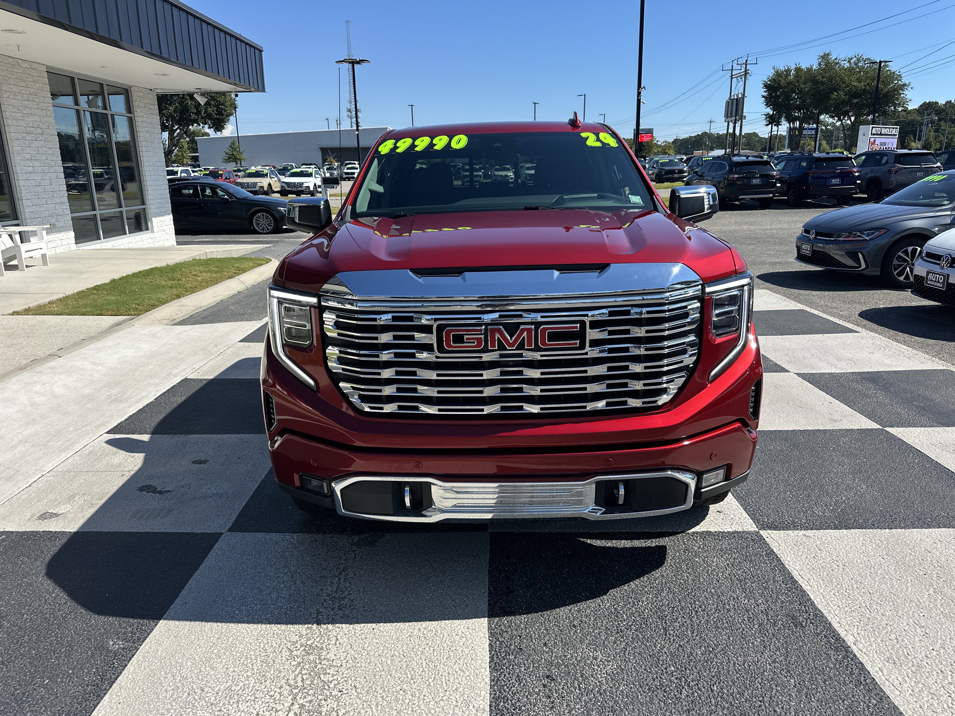 Used 2024 GMC Sierra 1500 Denali w/ Technology Package AWD/4WD image 2