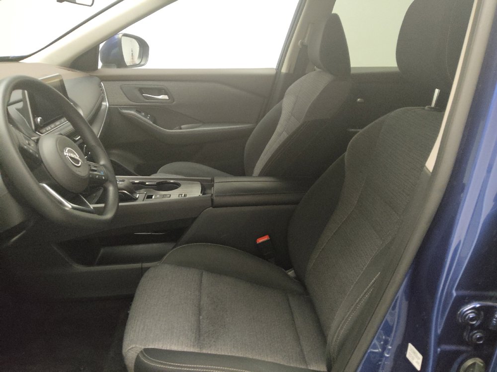 Used 2023 Nissan Rogue SV FWD image 17