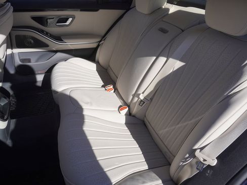 Used 2022 Mercedes-Benz S 580 4MATIC Sedan image 30