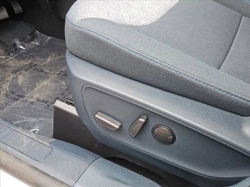 New 2025 Ford Maverick XLT w/ XLT Luxury Package FWD image 4
