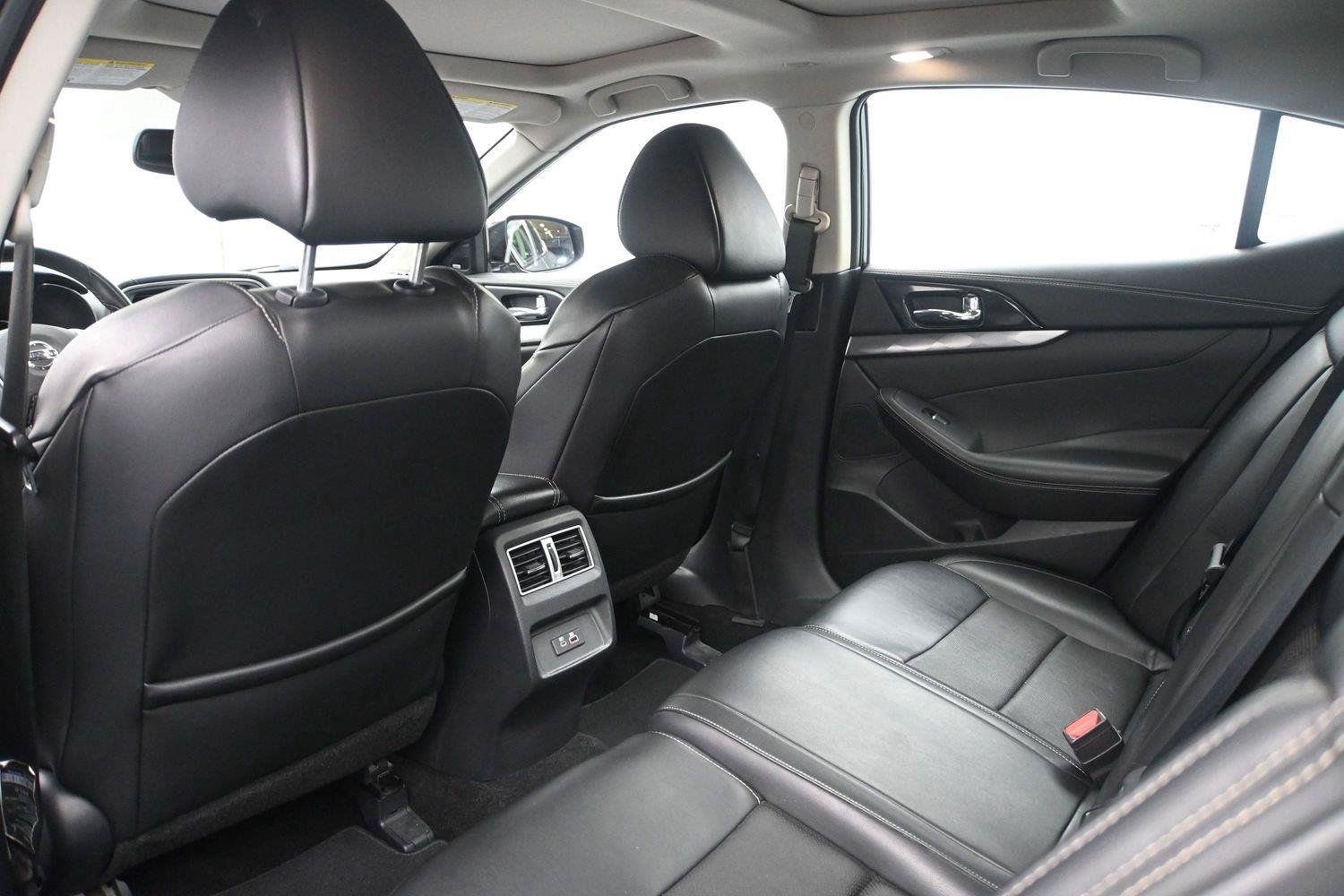 Used 2019 Nissan Maxima 3.5 SL w/ Floor Mat Group FWD image 10