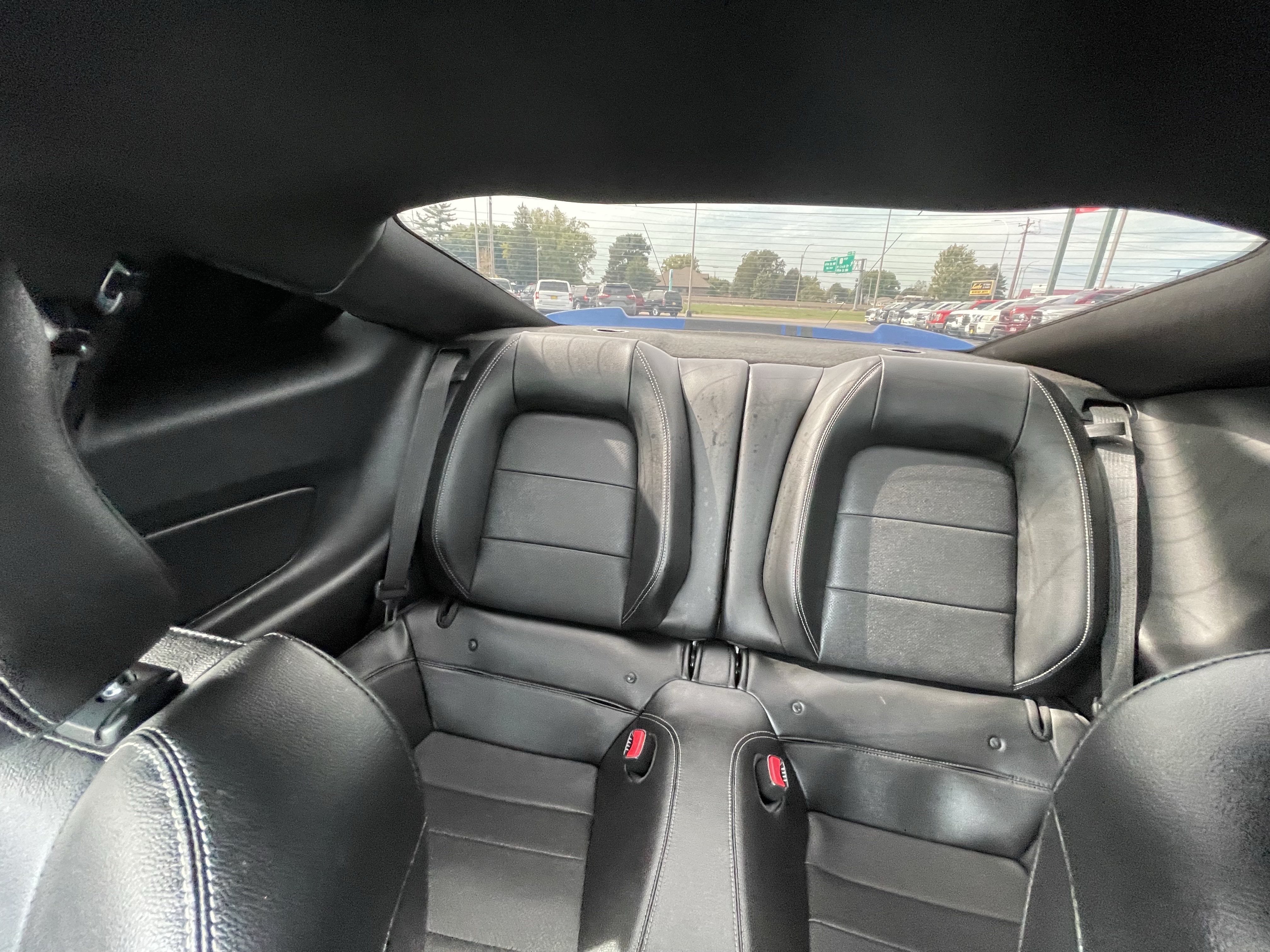 Used 2017 Ford Mustang GT Premium w/ GT Performance Package RWD image 27
