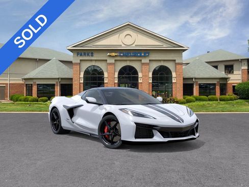 New 2026 Chevrolet Corvette E-Ray image 2