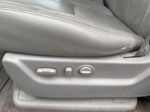 Used 2012 GMC Yukon XL SLT w/ SLT-2 Equipment Package image 21