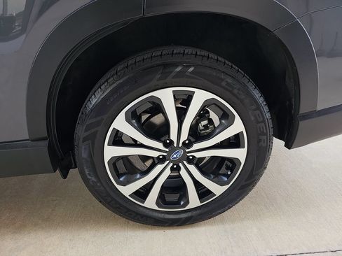 Used 2021 Subaru Forester Limited AWD/4WD image 40