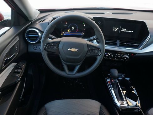 New 2026 Chevrolet Trax LT image 12