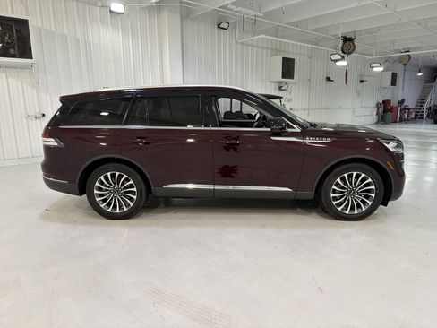 Used 2022 Lincoln Aviator Reserve image 6