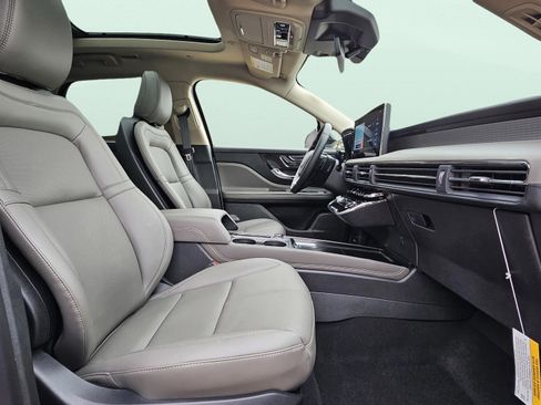 New 2026 Lincoln Corsair Premiere AWD/4WD image 14