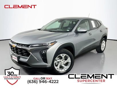 Used 2025 Chevrolet Trax LS w/ LS Convenience Package