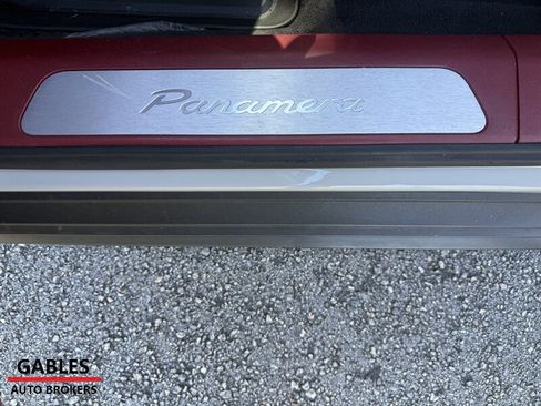 Used 2017 Porsche Panamera 4 image 17