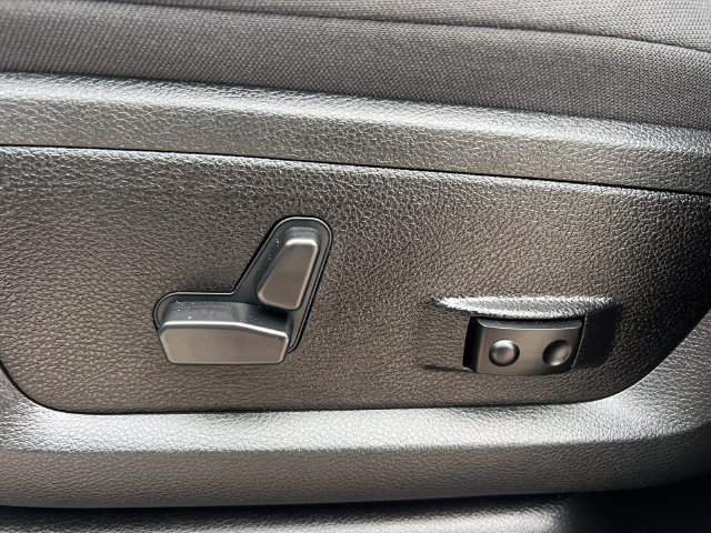 Used 2025 RAM 2500 Big Horn AWD/4WD image 13