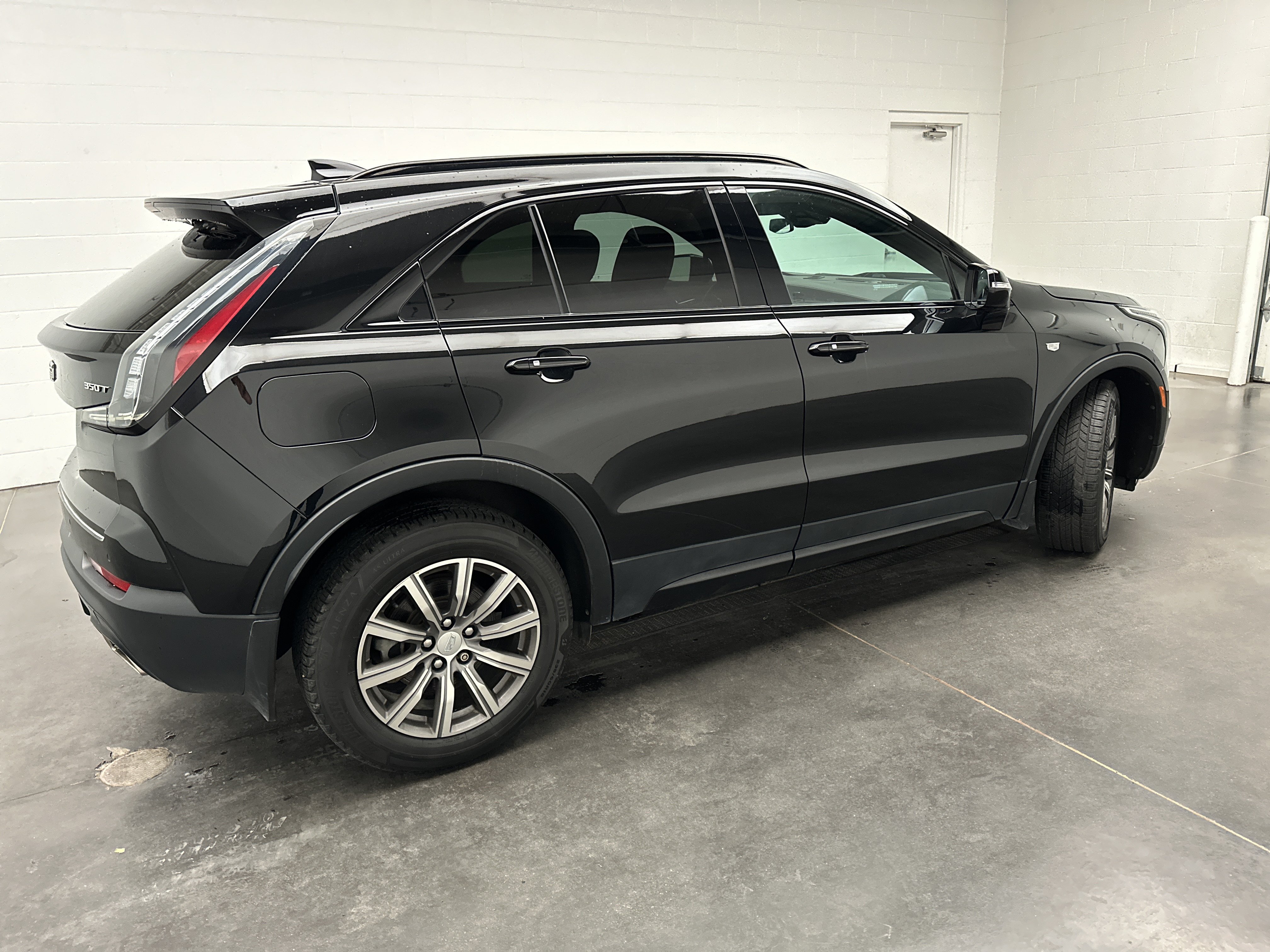 Used 2023 Cadillac XT4 Sport w/ Sun And Sound Package AWD/4WD image 10