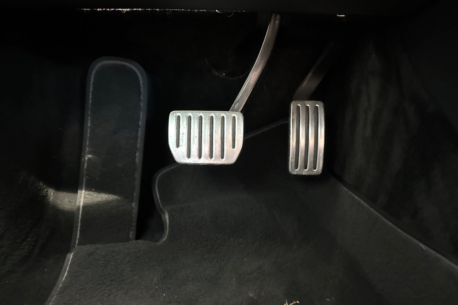 Used 2022 Tesla Model S AWD/4WD image 40