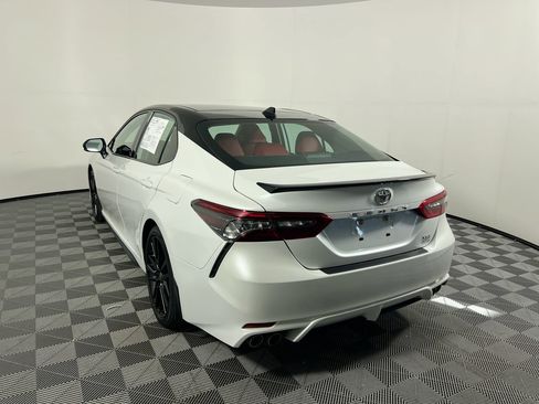 Used 2021 Toyota Camry XSE image 5