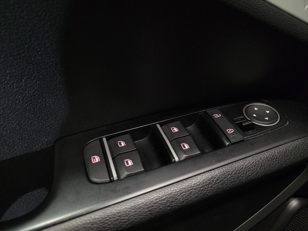 Used 2020 Kia Soul LX FWD image 27