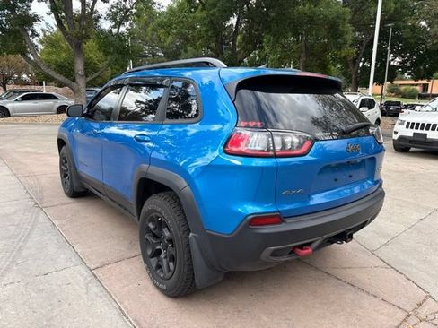 Used 2019 Jeep Cherokee Trailhawk AWD/4WD image 9
