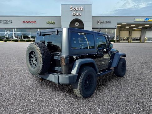 Certified 2018 Jeep Wrangler Sport AWD/4WD image 3