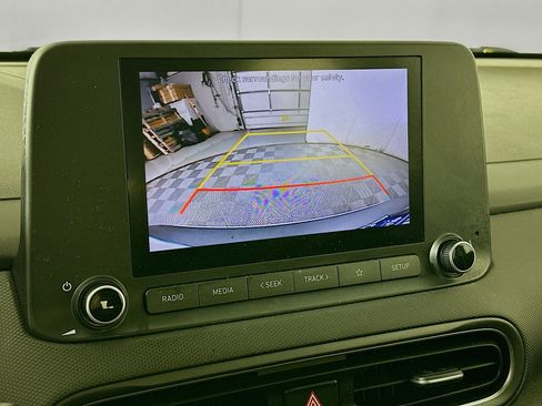 Certified 2022 Hyundai Kona SE image 13