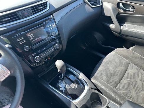 Used 2014 Nissan Rogue SV AWD/4WD image 20
