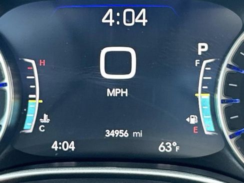 Used 2024 Chrysler Pacifica Touring-L FWD image 36