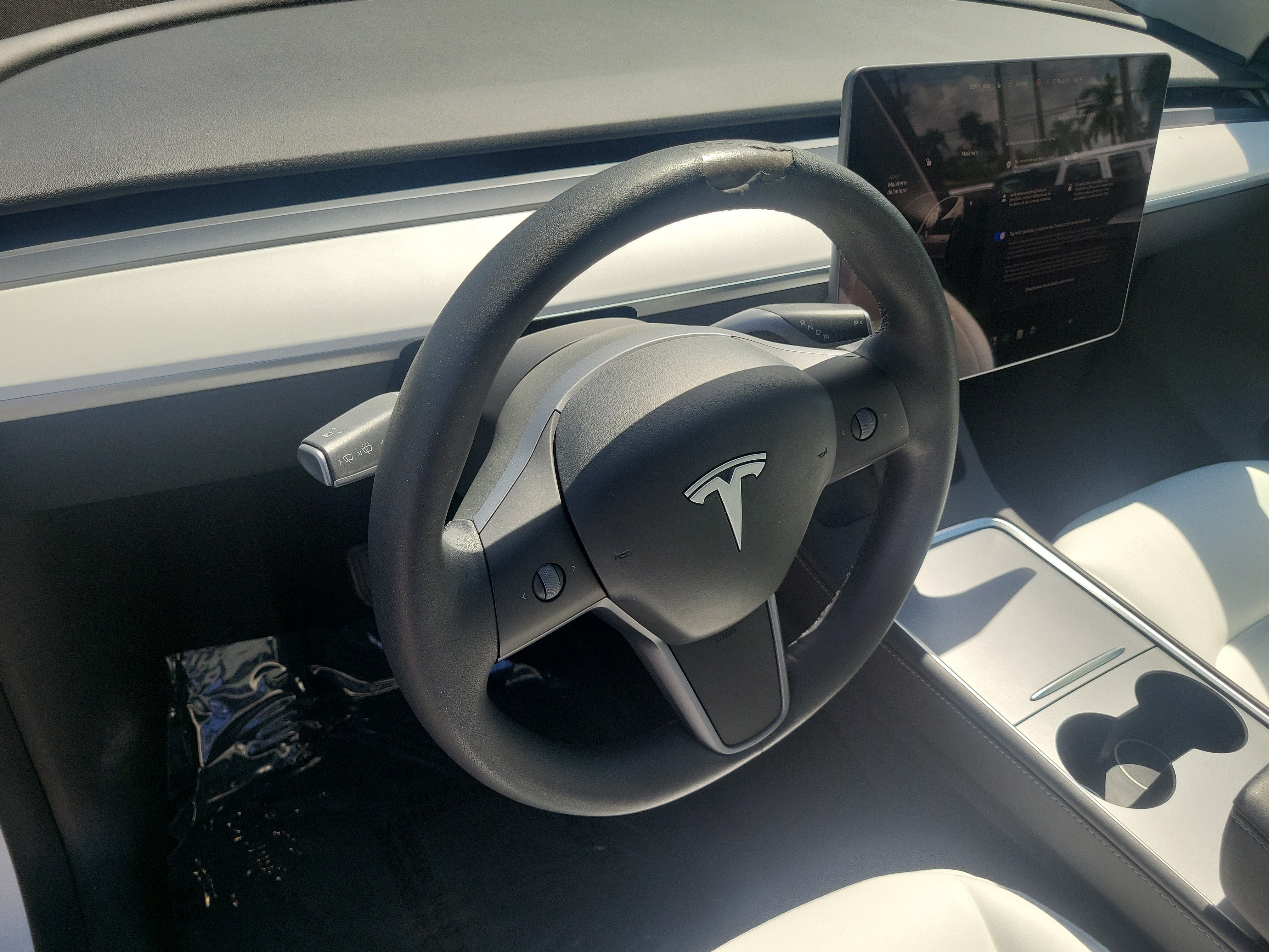 Used 2024 Tesla Model Y Long Range RWD image 9