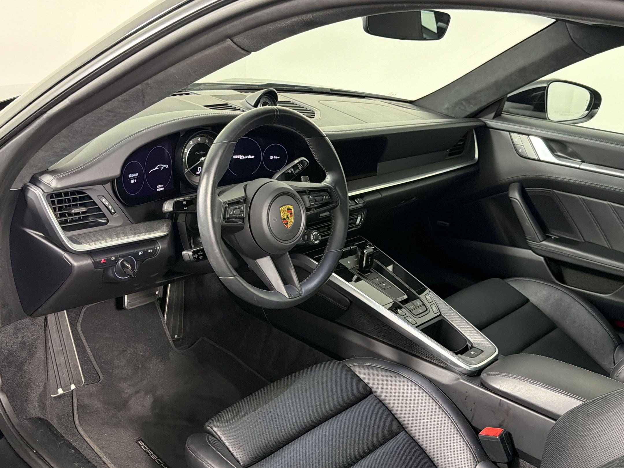 Certified 2022 Porsche 911 Turbo AWD/4WD image 4
