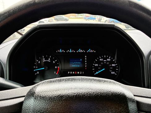 Used 2017 Ford F250 XL w/ Camper Package AWD/4WD image 14
