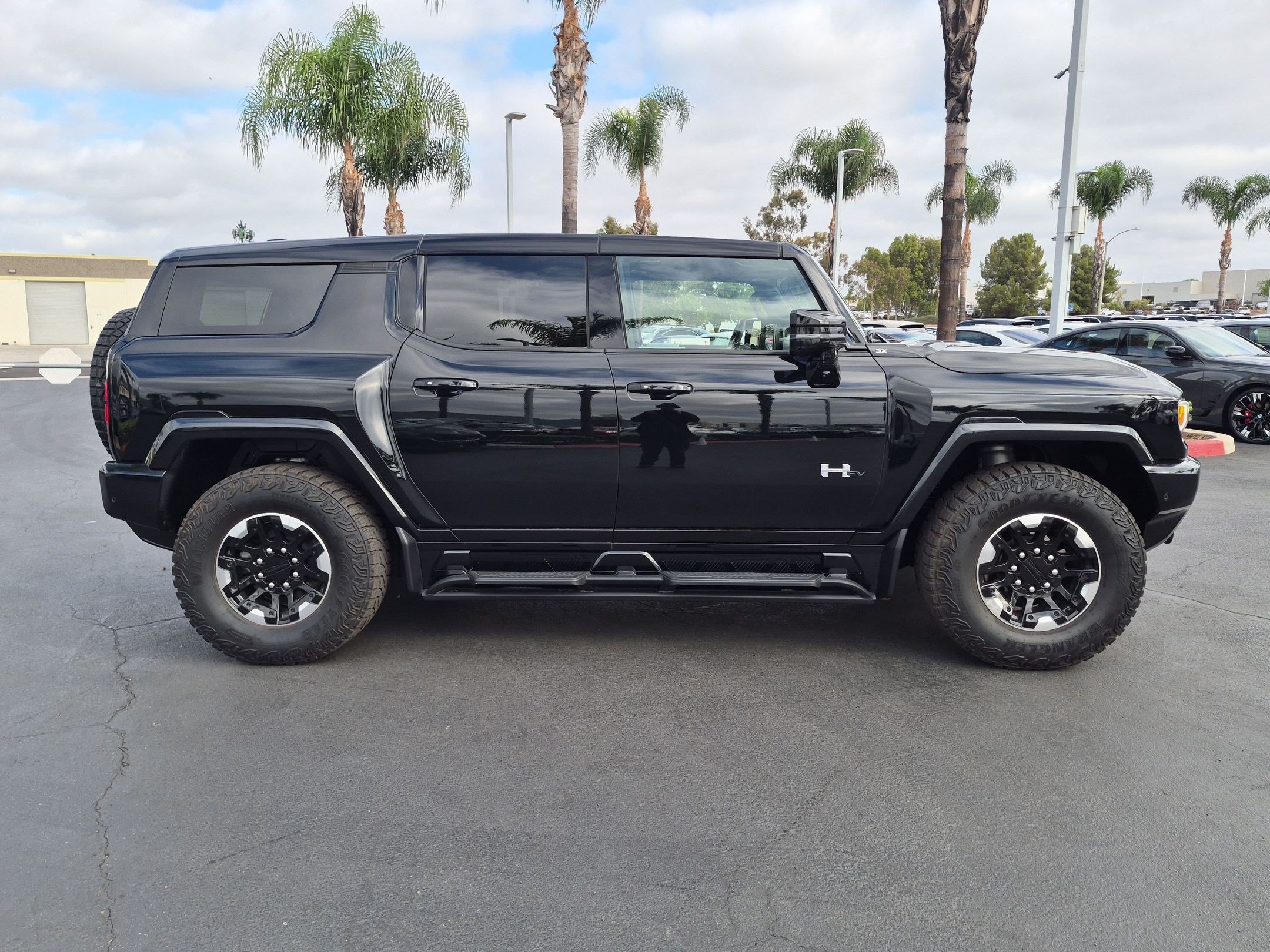 Used 2024 GMC Hummer EV 3X w/ Extreme Off-Road Package AWD/4WD image 11
