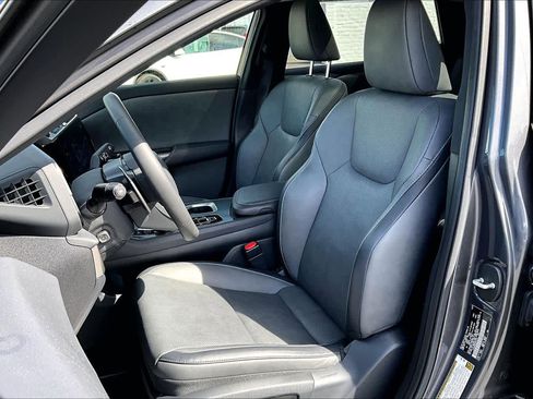 Used 2023 Lexus RZ 450e Premium w/ Technology Package image 7